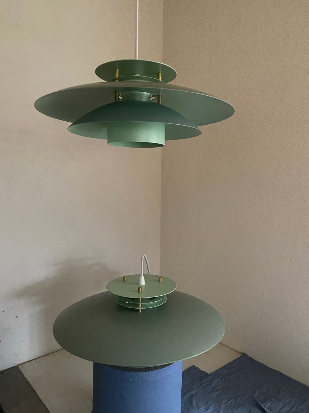 Fin grøn loftlampe